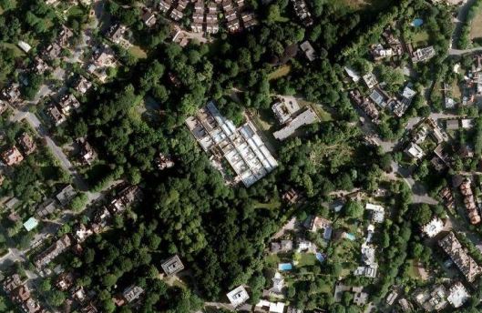 Aerial view © Google Earth, Blue Sky Media 2013